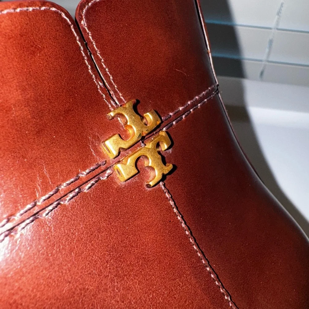 Tory Burch Everly brown logo ankle boots 6